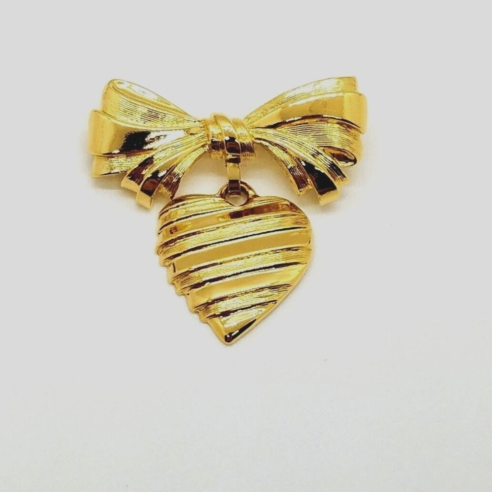 Avon Brooch I Love You Grandmother Heart Bow Pin Vintage‎ 1 1/2" Gold Tone